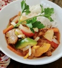 Sweet and sour chicken with rice (serves 1)